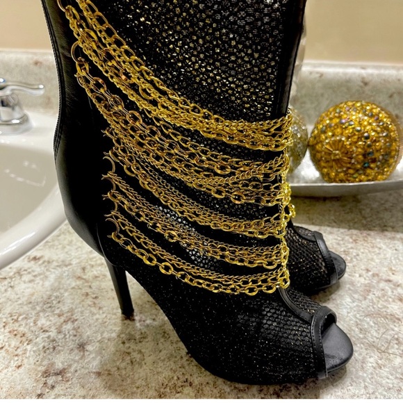 Chain bootie - Picture 3 of 3